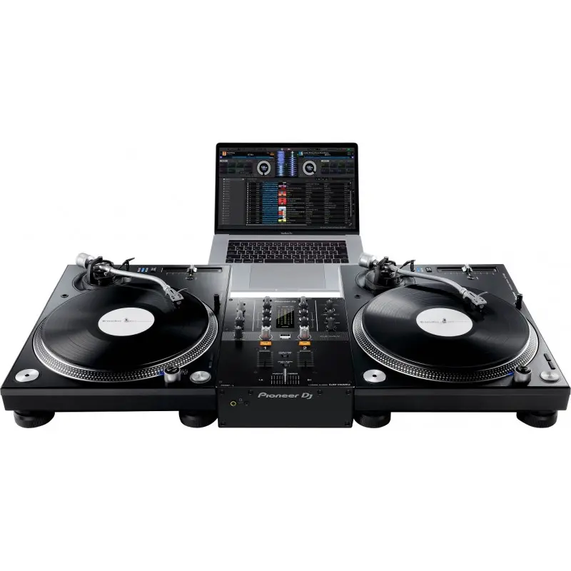 Mesa de mezclas Pioneer DJM 250MK2 en set con laptop